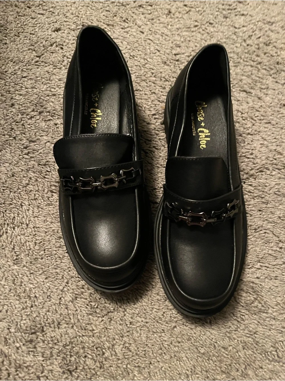 Chase + Chloe Black Chain-Accent Women's Loafers